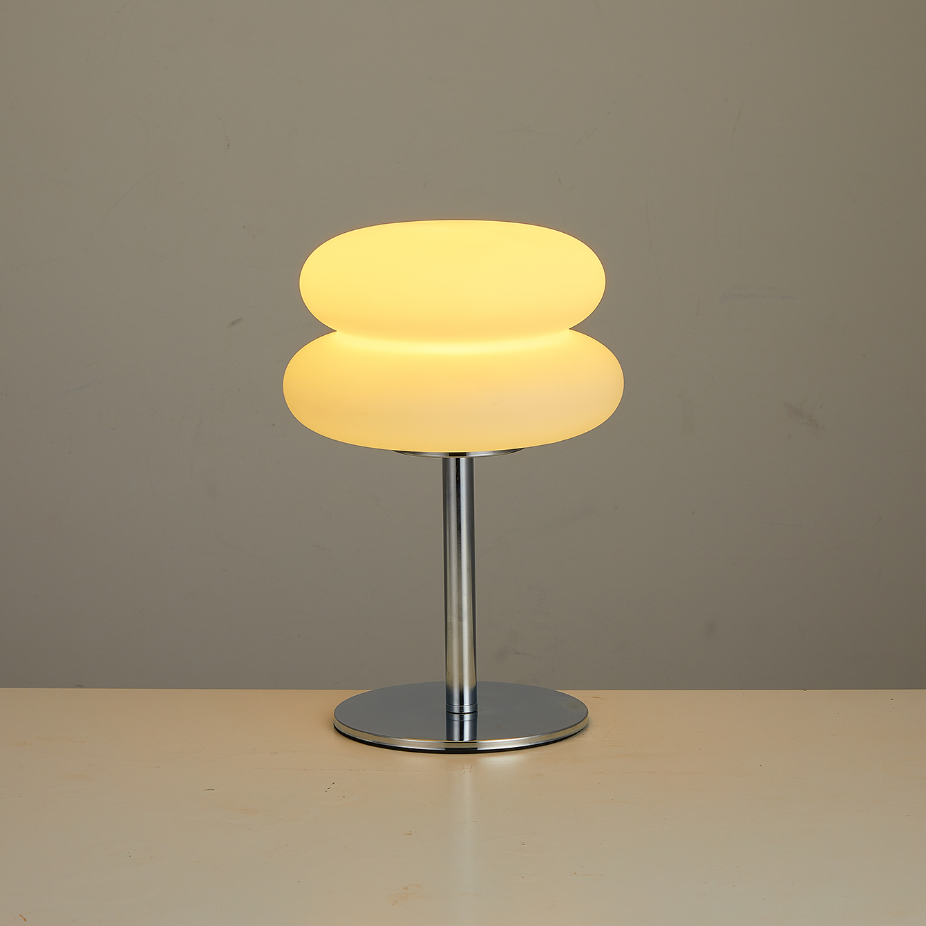 Bauhaus  table lamp plastic la - Mushroom Table Lamp recensie en prijs